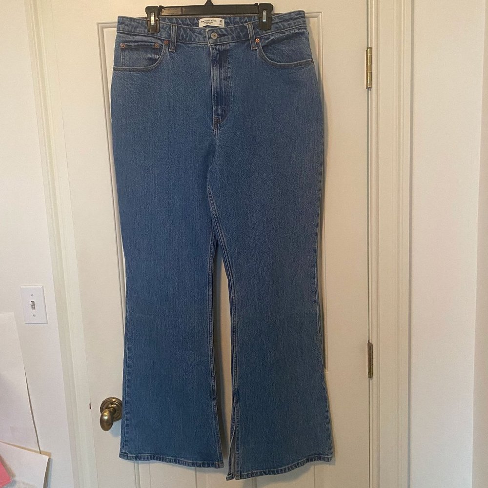 Abercrombie & Fitch Curve Love High Rise Vintage Flare Jean